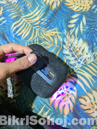 Awei Y526 Tws wireless Bluetooth speaker